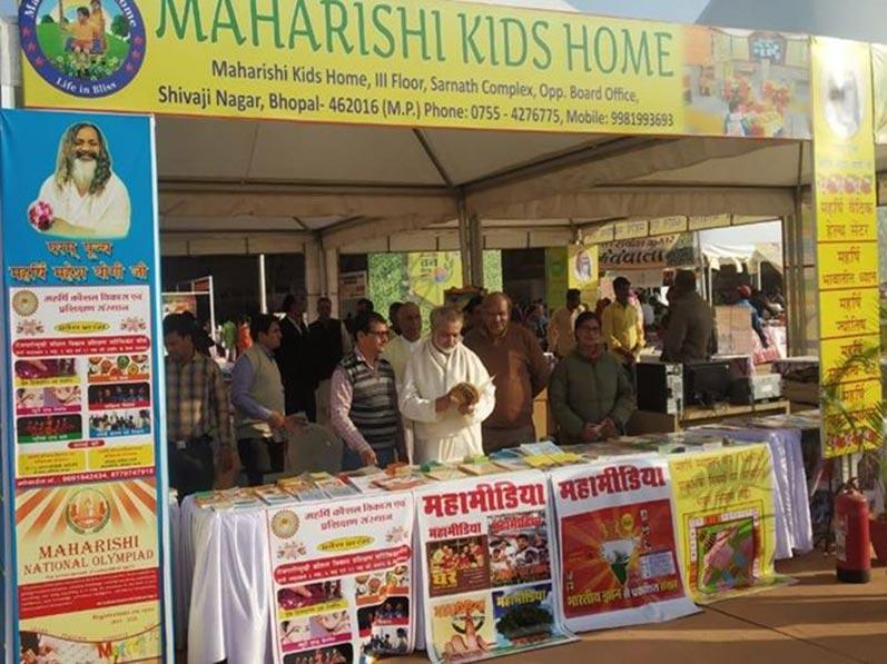 Brahmachari Girish Ji visited Van Mela