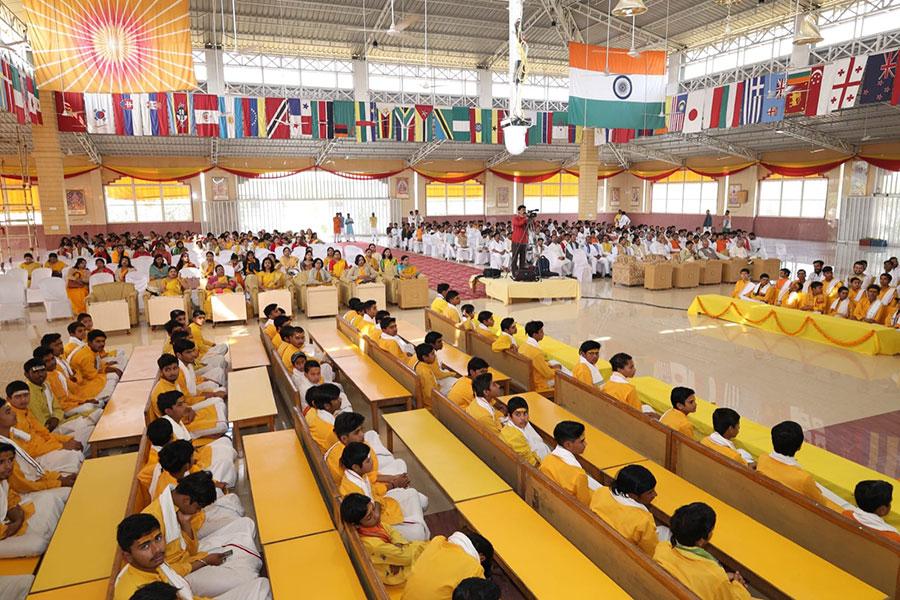 Vasant Panchmi Utsav was arranged with puja of Maha Saraswati at Gurudev Brahmanand Saraswati Ashram Bhopal in divine presence of Brahmachari Girish Ji. All branches of Maharishi Organisation also celebrated Vasant Panchmi.