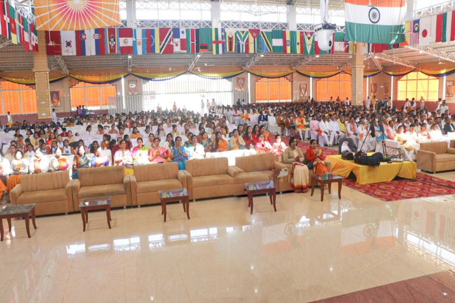 Brahmachari Girish Ji Hona'ble Chairman of Maharishi Educational Institutions celebrated Maharishi Age of Enlightenment Day on the auspices of 106th Birthday of His Holiness Mahesh Yogi Ji.