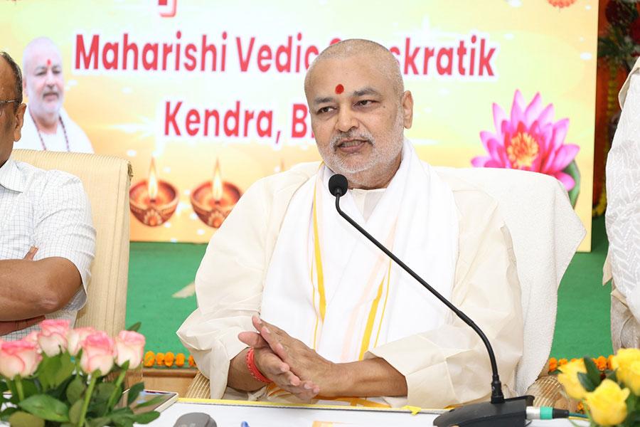 Deepawali Milan 2025 was organized by Maharishi Organisation with the theme to discuss 'Transform of India into Ideal India'. Over 70 dignitaries from Bhopal have participated in Milan.	