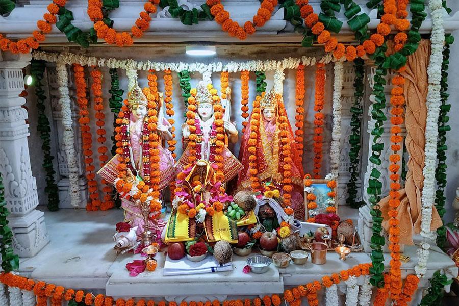 Shri Raam Darbar Mandir, Gurudev Brahmanad Saraswati Ashram, Bhojpur Mandir Marg, Bhopal after Pujan of Shri Raam Navami. 