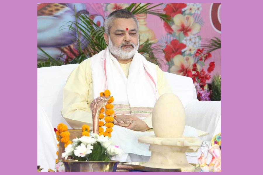 वेद विद्या मार्तण्ड ब्रह्मचारी गिरीश जी ने वैदिक विद्वानों के एक समूह को सम्बोधित करते हुए कहा कि 