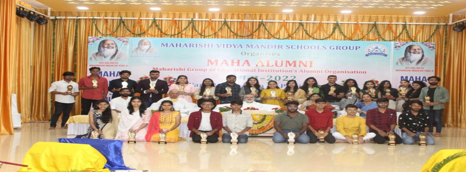 Maha Alumni Assembly of all Institutions (3 branches of Maharishi Vidya Mandir Schools, Maharishi Centre for Educational Excellence and Maharishi Institute of Management) of Maharishi Shiksha Sansthan of Bhopal was organised on 23rd July 2022 at Maharishi Mangalam Bhawan, Hoshangabad Road, Bhopal. 